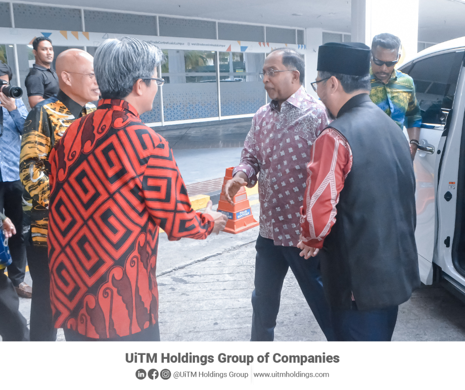 Neura–Colla Connecting Edge Pacu Transformasi Digital UiTM
